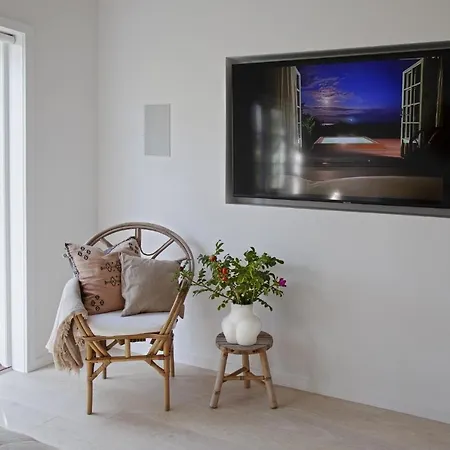 Stunning Ocean View And Private Beach *
